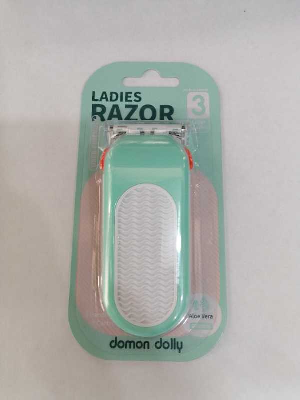 Бритва женская с тремя лезвиями LADIES RAZOR + 1 сменная насадка